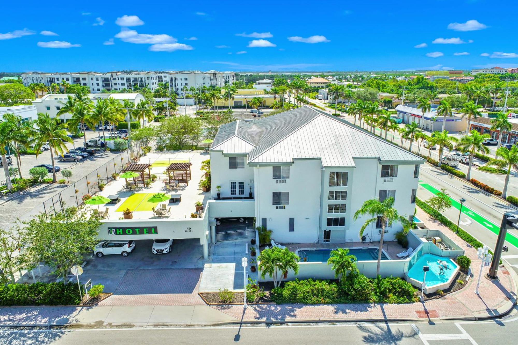 Naples Park Central Hotel 외부 사진