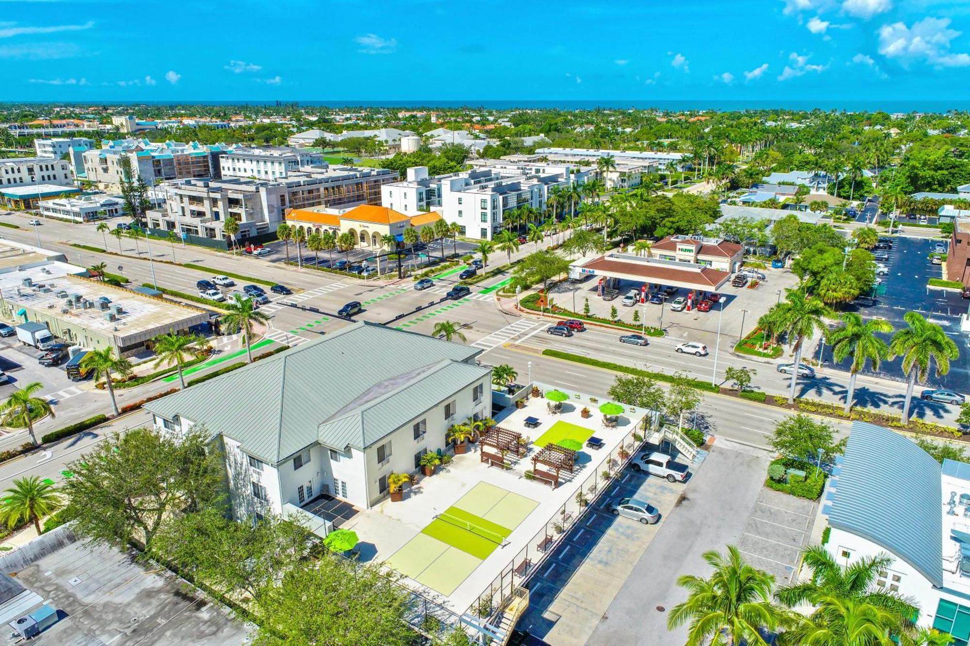 Naples Park Central Hotel 외부 사진