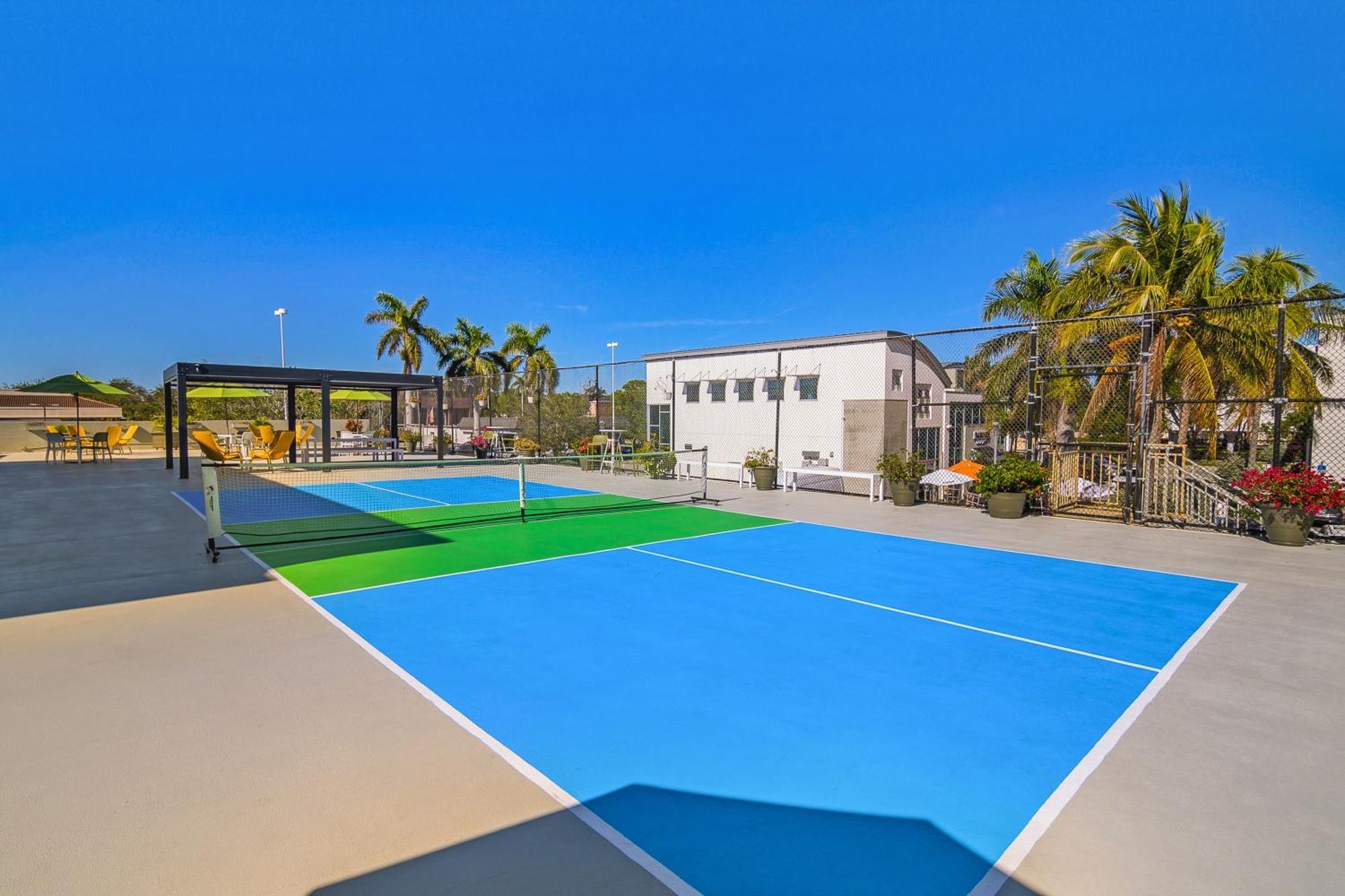 Naples Park Central Hotel 외부 사진
