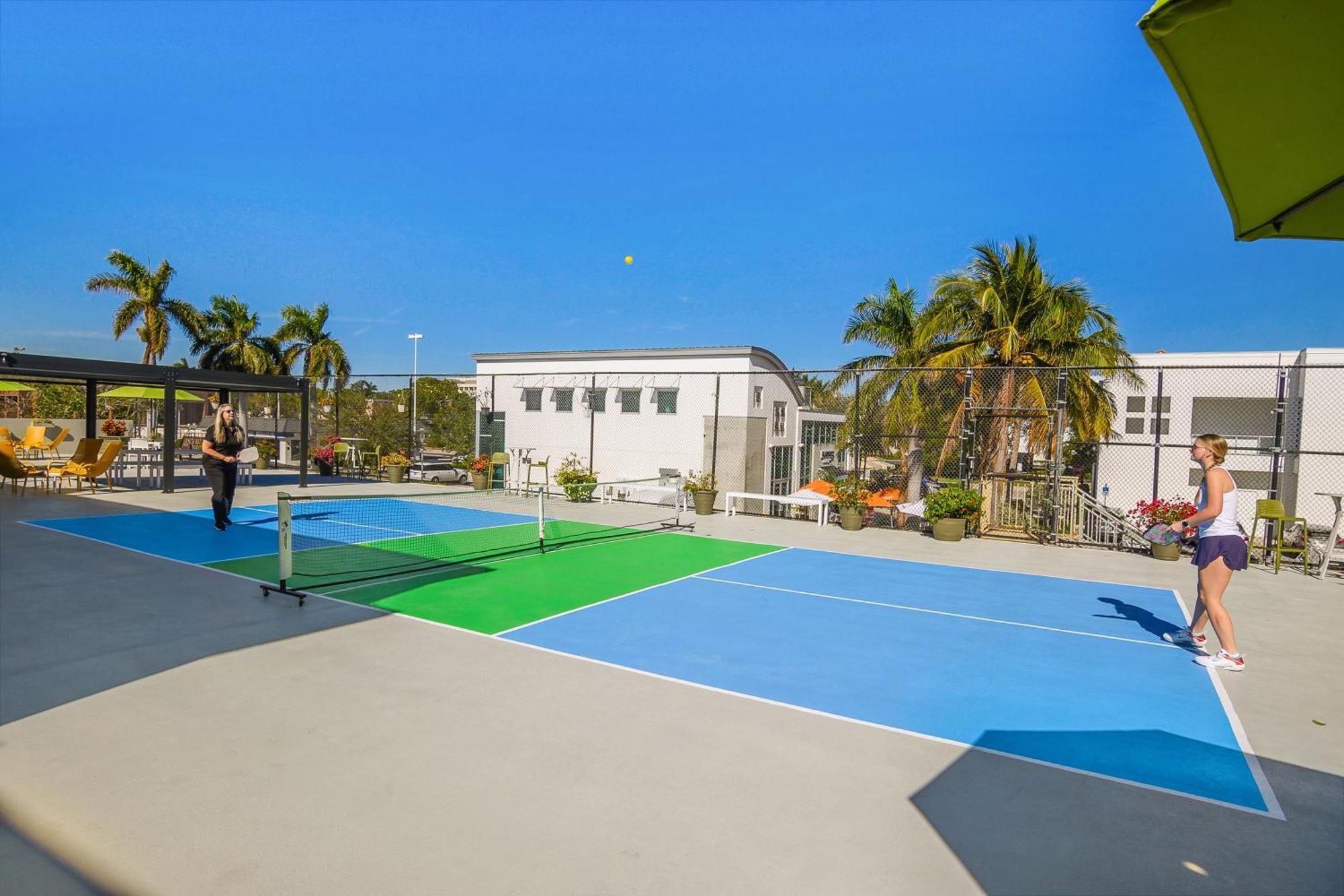 Naples Park Central Hotel 외부 사진