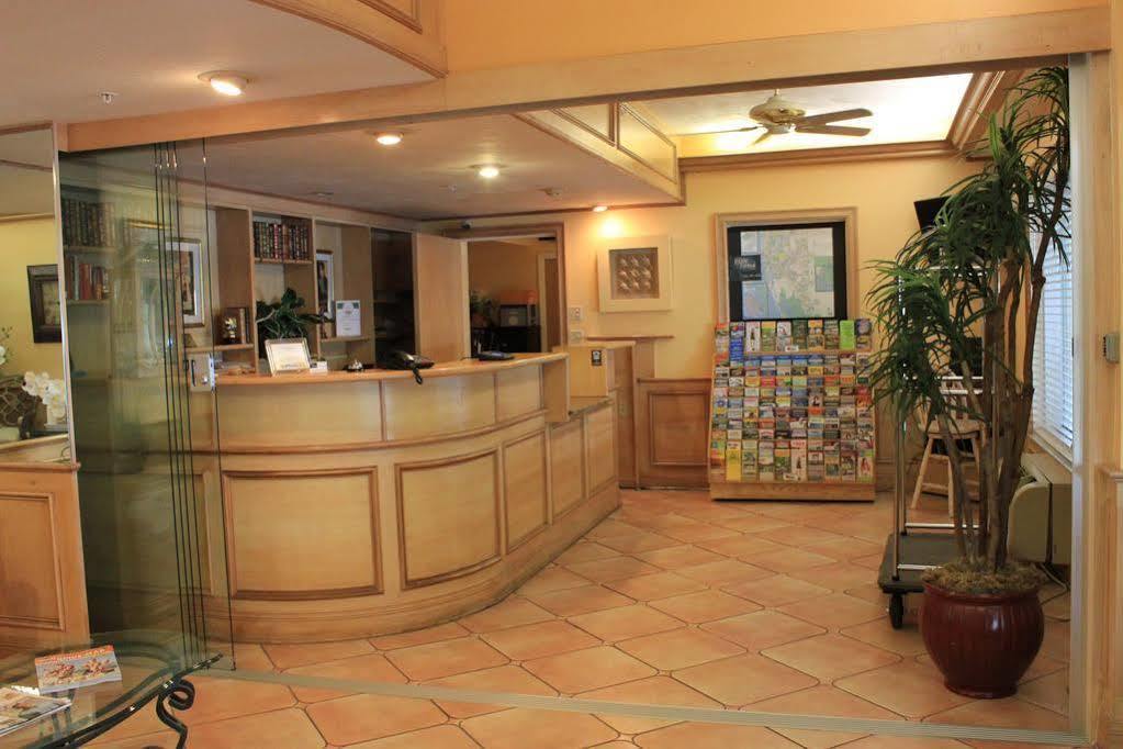 Naples Park Central Hotel 외부 사진