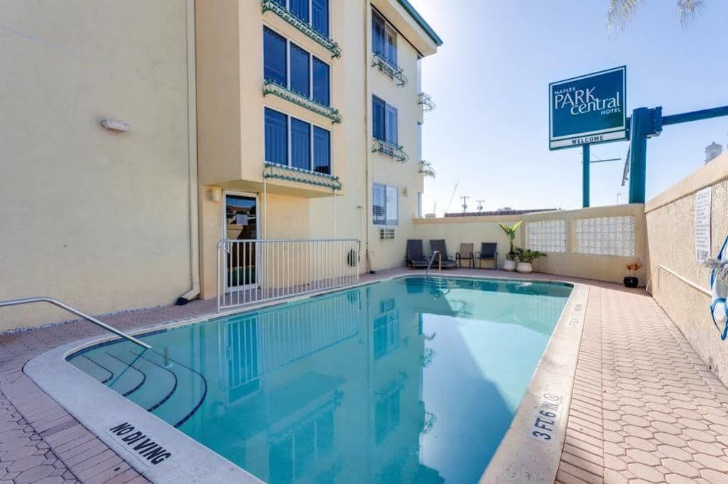 Naples Park Central Hotel 외부 사진